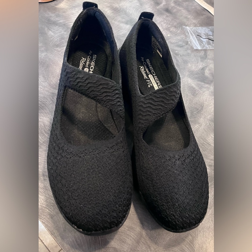 Skechers Women's Black Knit slip on shoes
